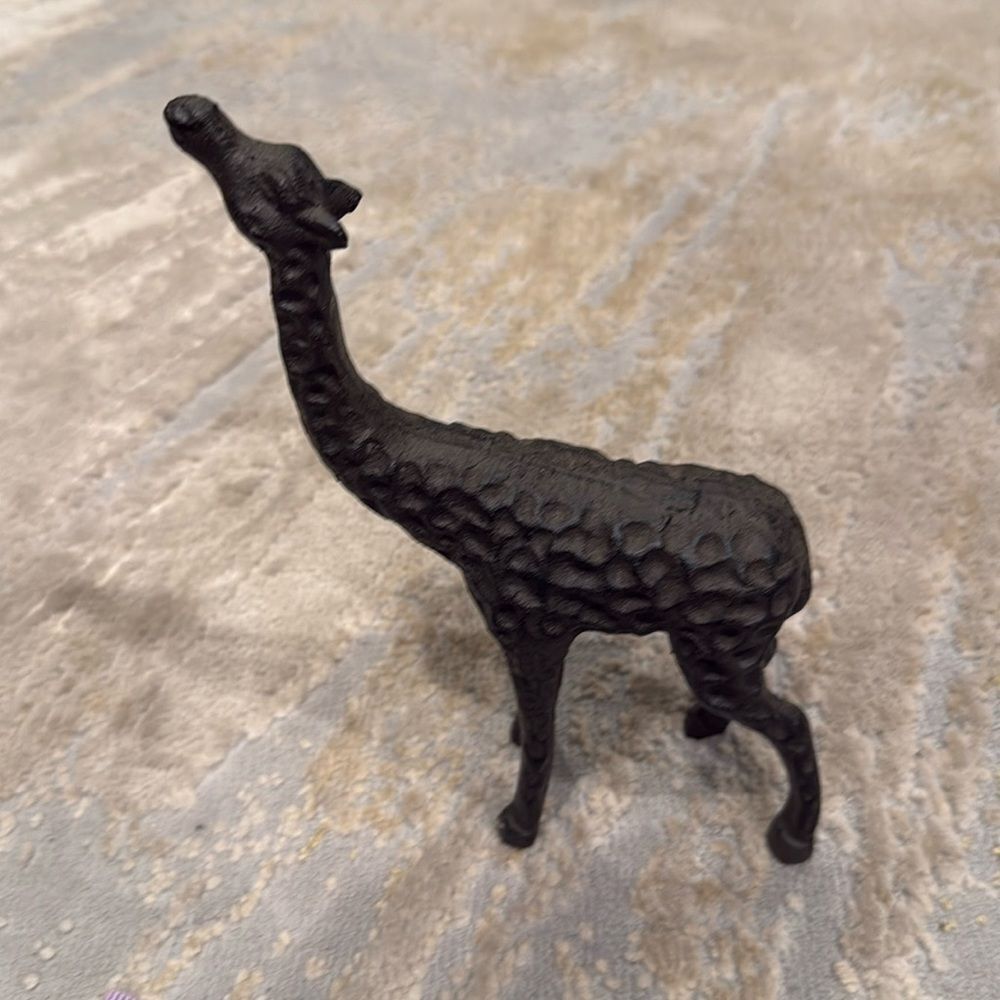Bronze Tone Metal Giraffe Figural Sculpture EUC cast iron heavy